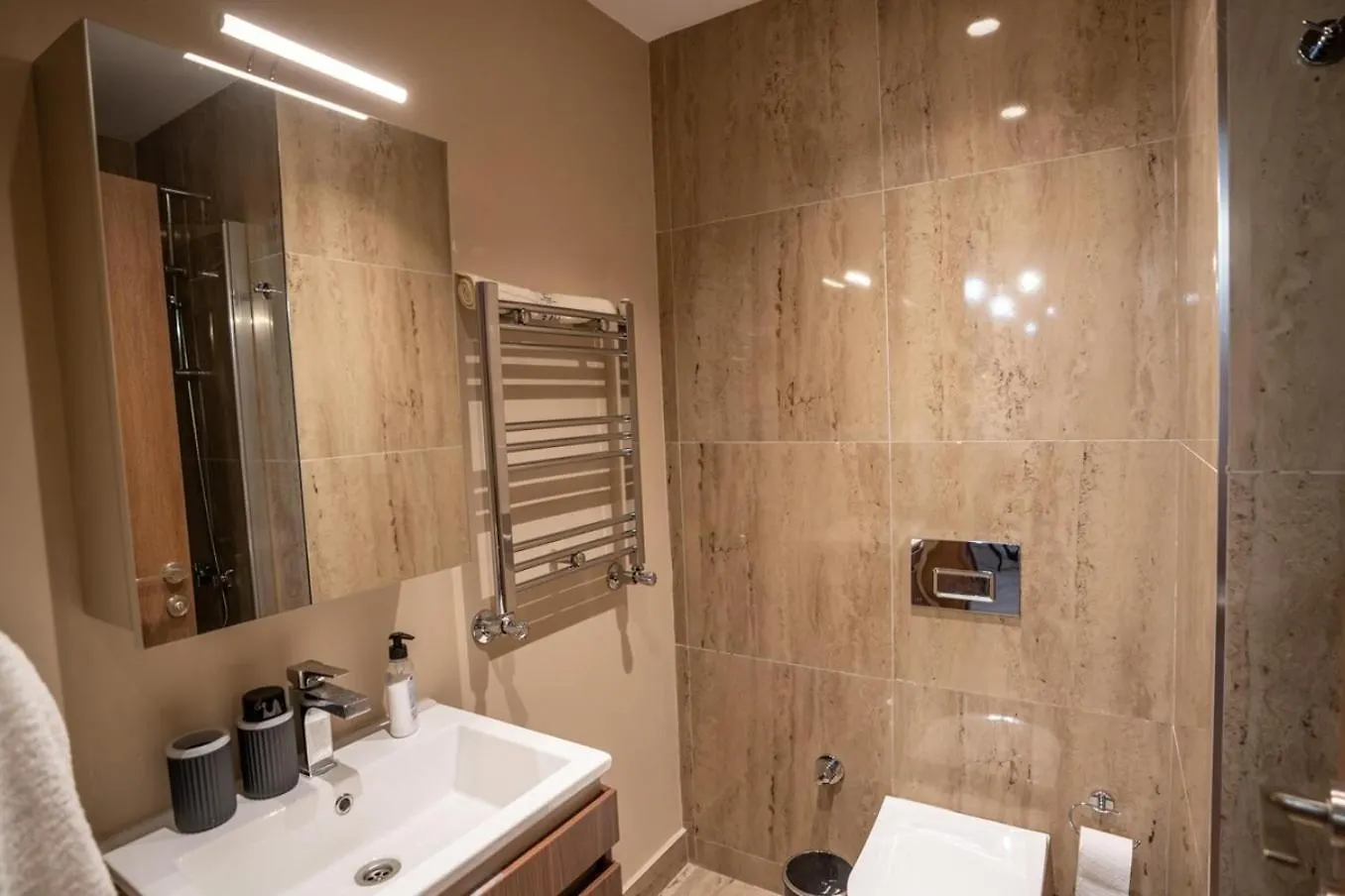 Apartment Peaceful And Private Escape 1-Bedroom Apt Istanbul